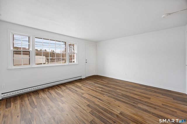 9 Maple Avenue B, Canton, CT 06019