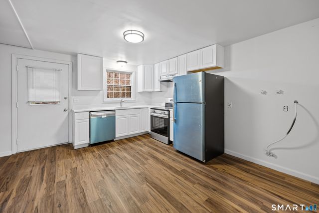 9 Maple Avenue B, Canton, CT 06019