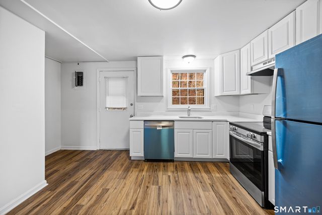 9 Maple Avenue B, Canton, CT 06019