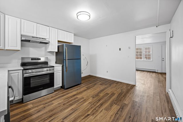 9 Maple Avenue B, Canton, CT 06019