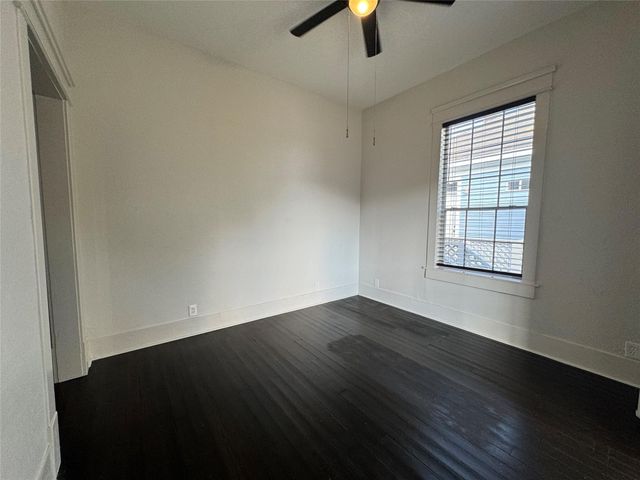 805 Saint Mary's Boulevard, Galveston, TX 77550