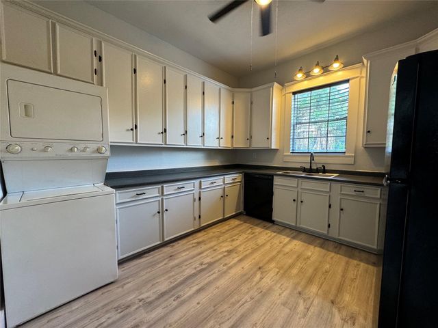 805 Saint Mary's Boulevard, Galveston, TX 77550