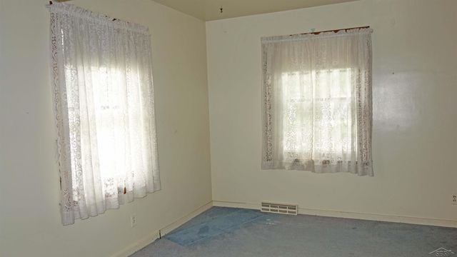 326 S Clark Street, Chesaning, MI 48616