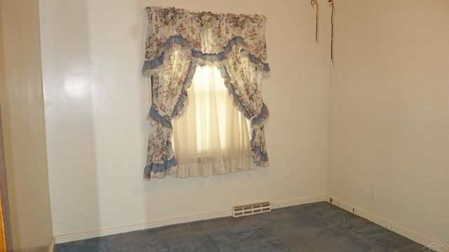 326 S Clark Street, Chesaning, MI 48616