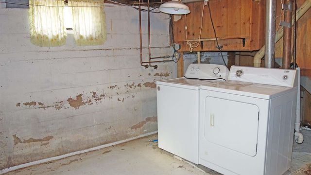 326 S Clark Street, Chesaning, MI 48616