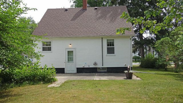 326 S Clark Street, Chesaning, MI 48616