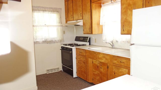 326 S Clark Street, Chesaning, MI 48616