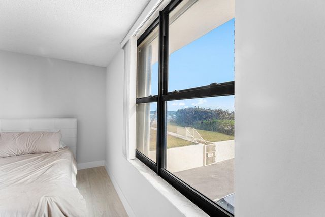 5480 N Ocean Drive A1c, Singer Island, FL 33404