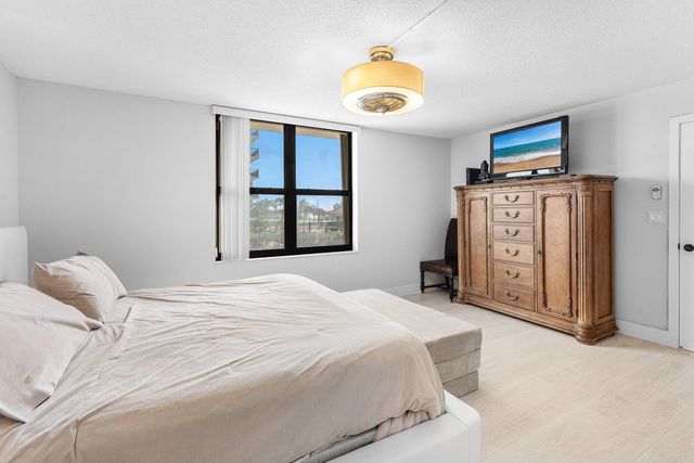 5480 N Ocean Drive A1c, Singer Island, FL 33404