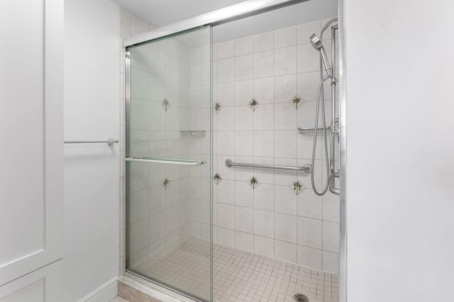 5480 N Ocean Drive A1c, Singer Island, FL 33404