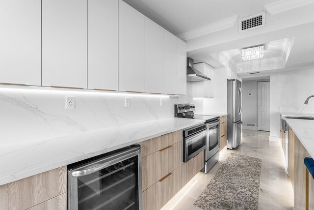 5480 N Ocean Drive A1c, Singer Island, FL 33404