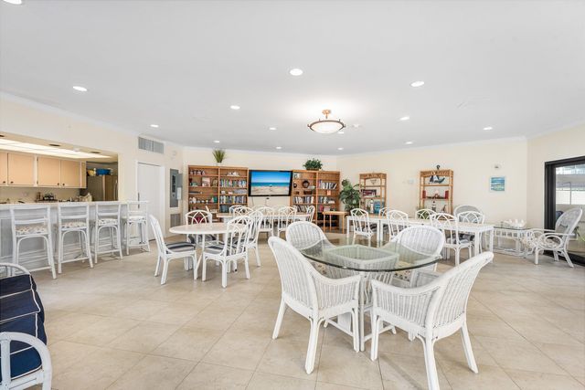 5480 N Ocean Drive A1c, Singer Island, FL 33404