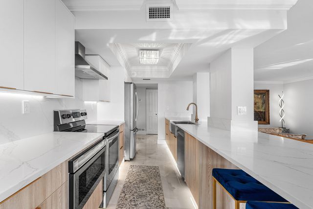 5480 N Ocean Drive A1c, Singer Island, FL 33404