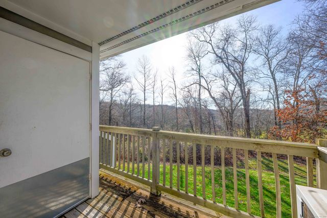 53 Brushy Plain Road APT 8B, Branford, CT 06405