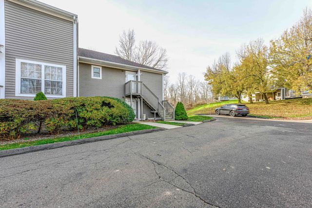 53 Brushy Plain Road APT 8B, Branford, CT 06405