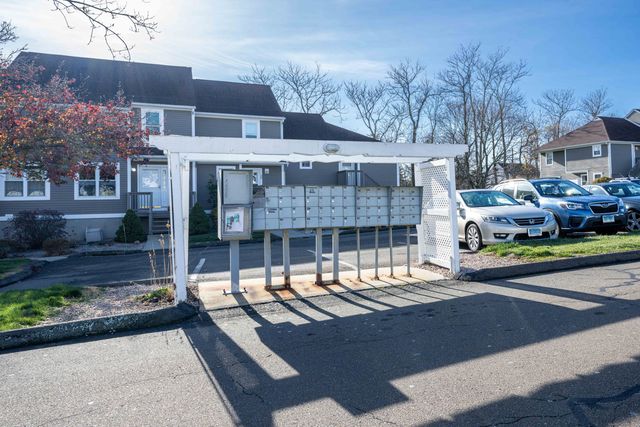 53 Brushy Plain Road APT 8B, Branford, CT 06405