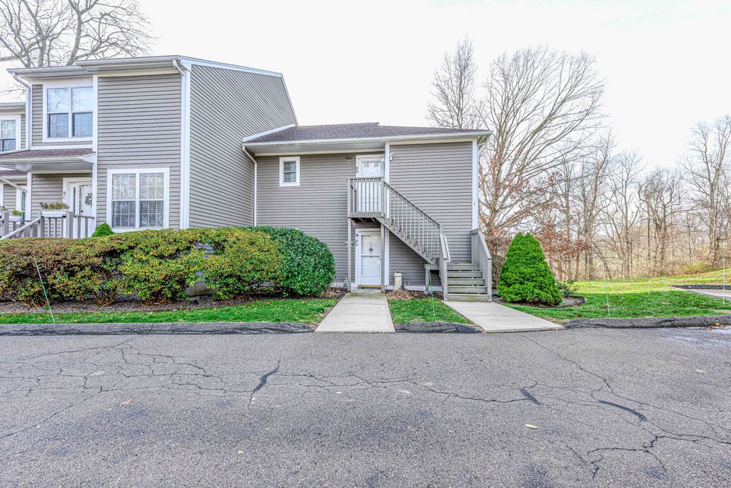 53 Brushy Plain Road APT 8B, Branford, CT 06405