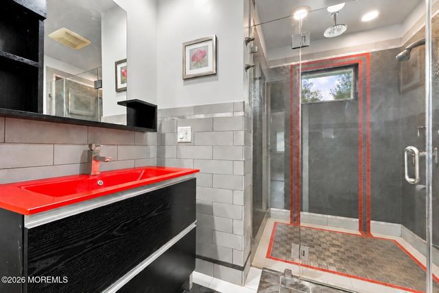 25 Koenig Lane, Freehold, NJ 07728