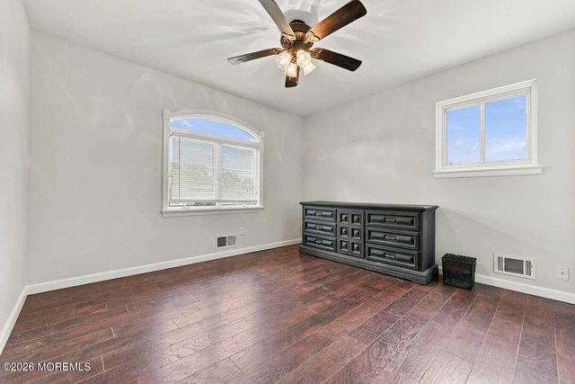 25 Koenig Lane, Freehold, NJ 07728
