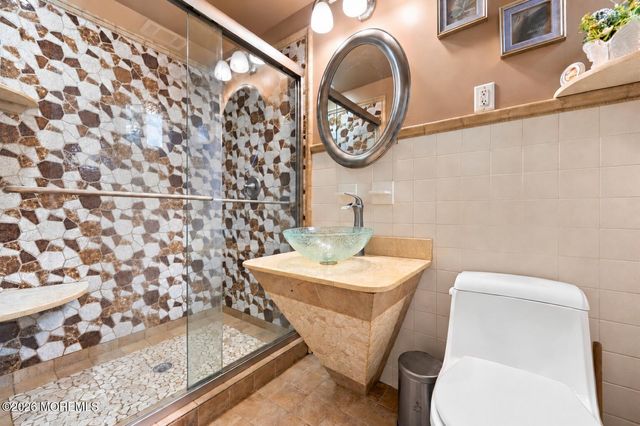 25 Koenig Lane, Freehold, NJ 07728