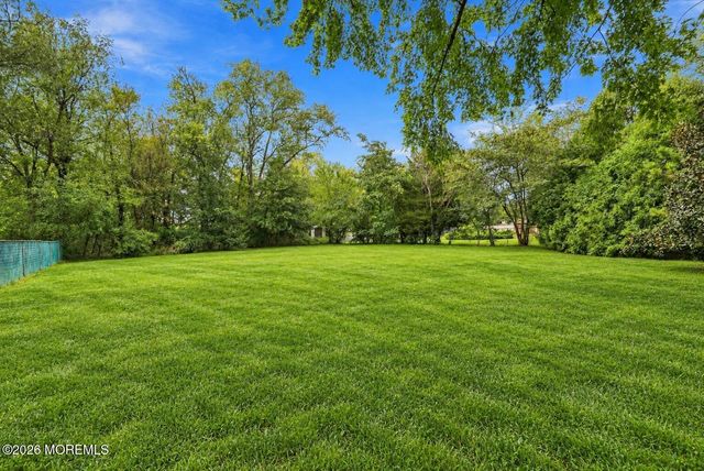 25 Koenig Lane, Freehold, NJ 07728