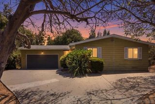 860 Magarian Rd, Fallbrook, CA 92028