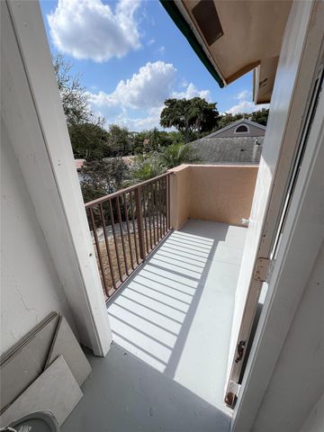 1881 NW 96th Ter 7C, Hollywood, FL 33024