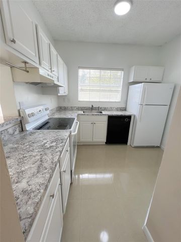 1881 NW 96th Ter 7C, Hollywood, FL 33024