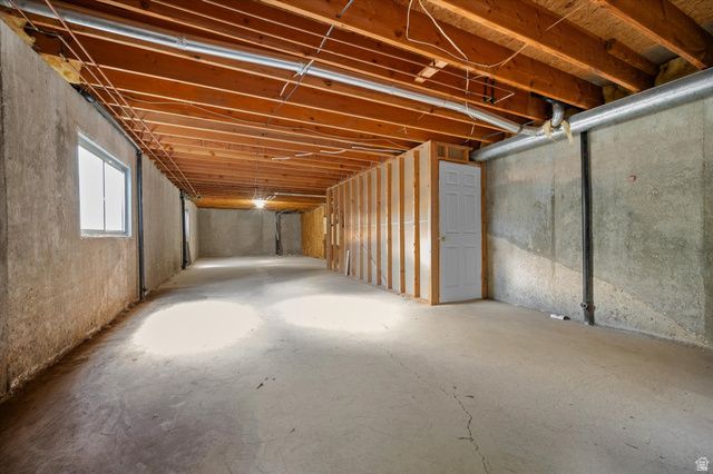 370 W 5600 S, Washington Terrace, UT 84405