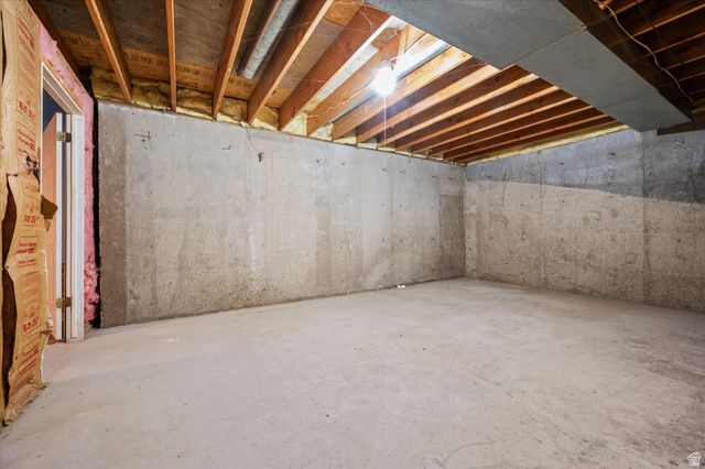 370 W 5600 S, Washington Terrace, UT 84405