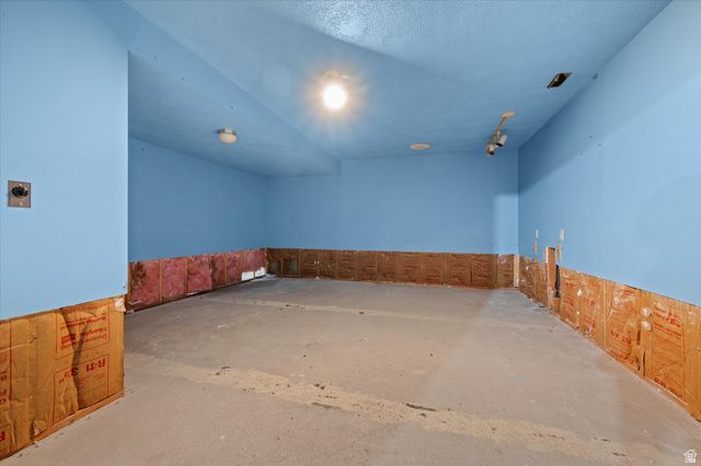 370 W 5600 S, Washington Terrace, UT 84405