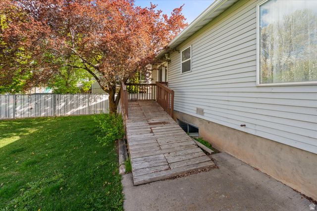 370 W 5600 S, Washington Terrace, UT 84405