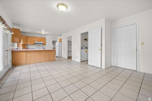 370 W 5600 S, Washington Terrace, UT 84405