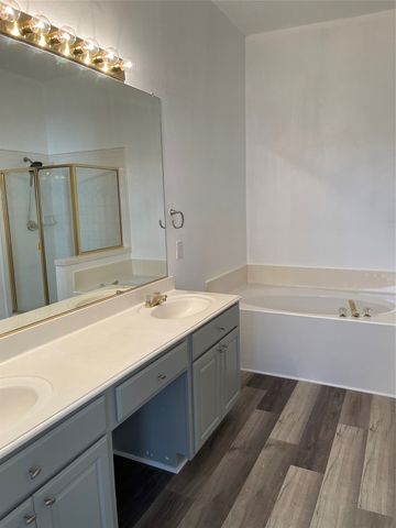 9701 Spring Drive, Frisco, TX 75035