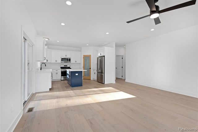 50627 Elsey Street, New Baltimore, MI 48047