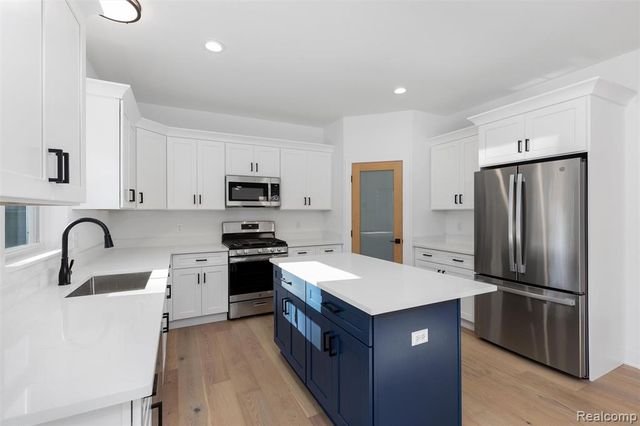 50627 Elsey Street, New Baltimore, MI 48047