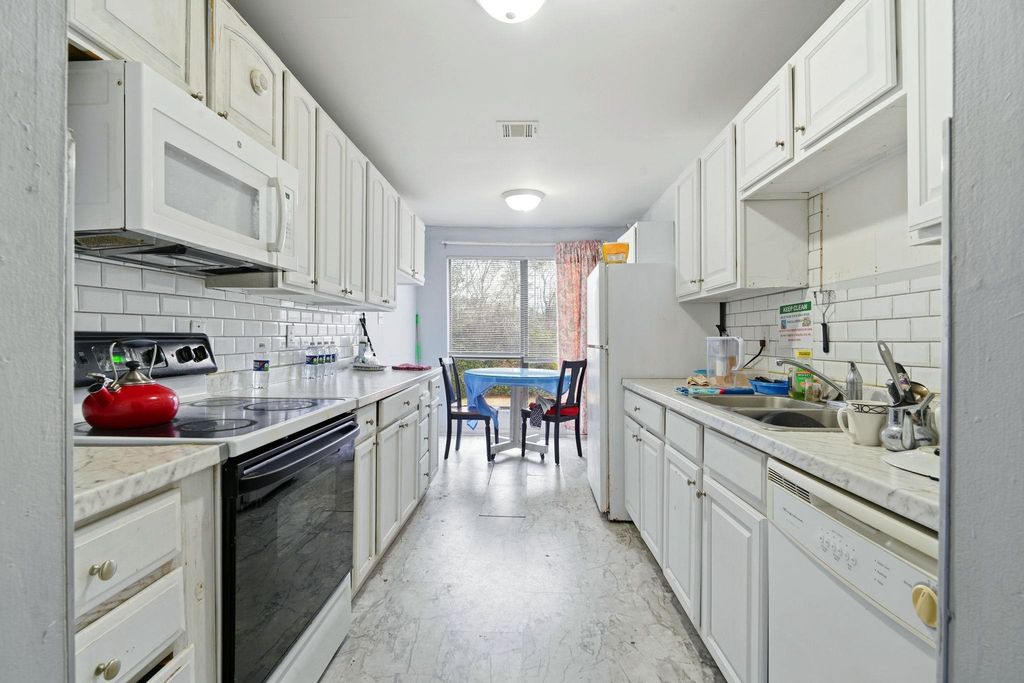 2000 Greens Blvd Apt 10D, Myrtle Beach, SC 29577 — photo 2