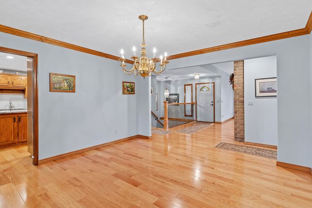 5112 S Hampton Avenue, Springfield, MO 65810