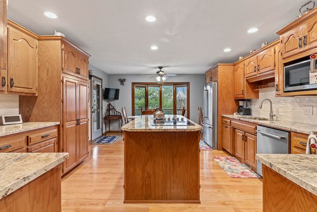 5112 S Hampton Avenue, Springfield, MO 65810