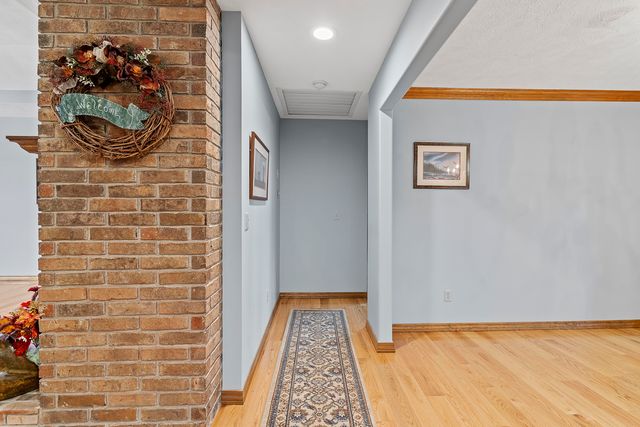 5112 S Hampton Avenue, Springfield, MO 65810