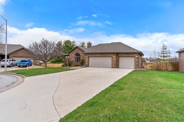 5112 S Hampton Avenue, Springfield, MO 65810