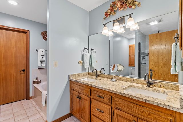 5112 S Hampton Avenue, Springfield, MO 65810