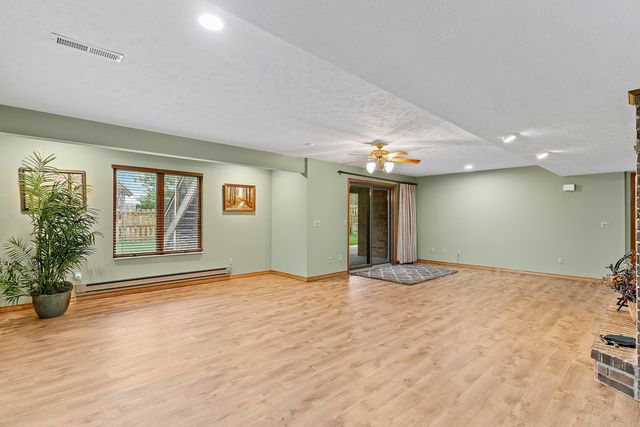 5112 S Hampton Avenue, Springfield, MO 65810