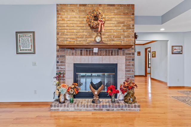 5112 S Hampton Avenue, Springfield, MO 65810