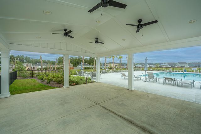 226 Firewheel Court, Summerville, SC 29486