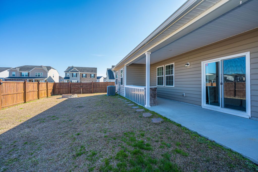 Image 36 of property listing at 226 Firewheel Court, Summerville, SC 29486