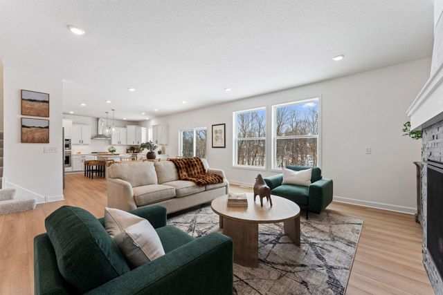 1918 Timber Lane, Carver, MN 55315