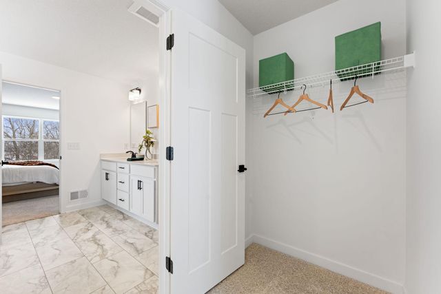 1918 Timber Lane, Carver, MN 55315