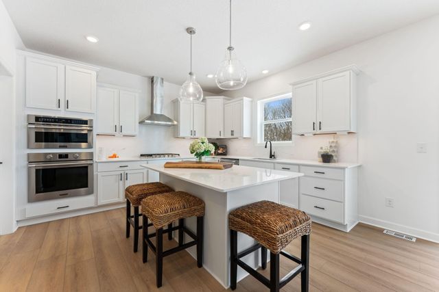 1918 Timber Lane, Carver, MN 55315