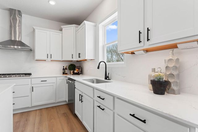 1918 Timber Lane, Carver, MN 55315